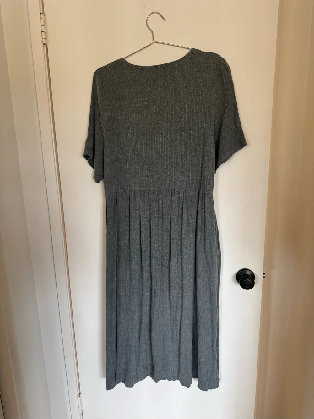 Neuflora Button-Front Midi Dress in Gray - Picture 4 of 7